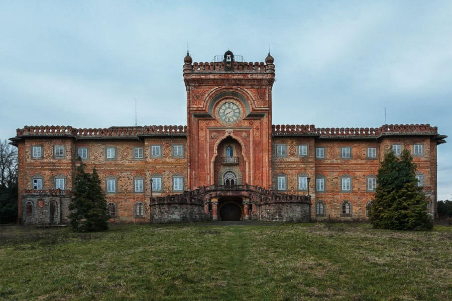 Lâu đài Castello di Sammezzano ở Italy, được xây dựng vào thế kỷ 17.